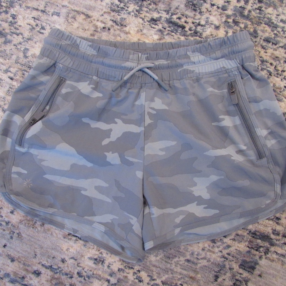 Camo athletic shorts size- youth large